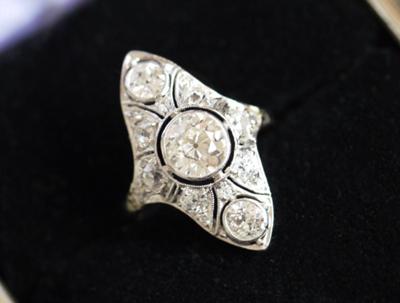 Antique Art Deco Era Australian 18ct White Gold Patterned Wedding Ring