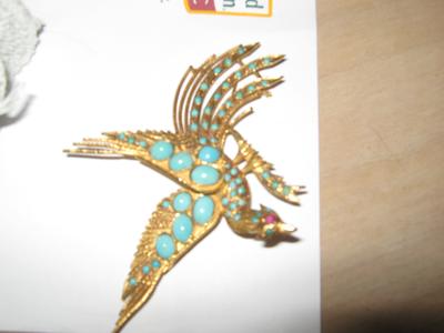 Bird pin