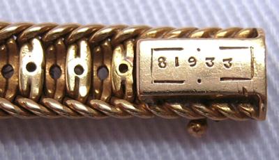 Bracketed Number on Clasp is the Only Mark.
