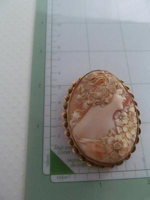 14k cameo with unknown initials