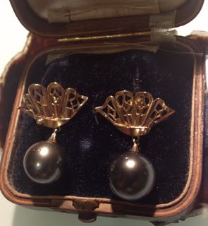 Tahitian Black Pearl 18k Earrings